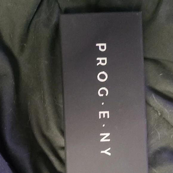 Light Gray Leather Case - Picture 2 of 9